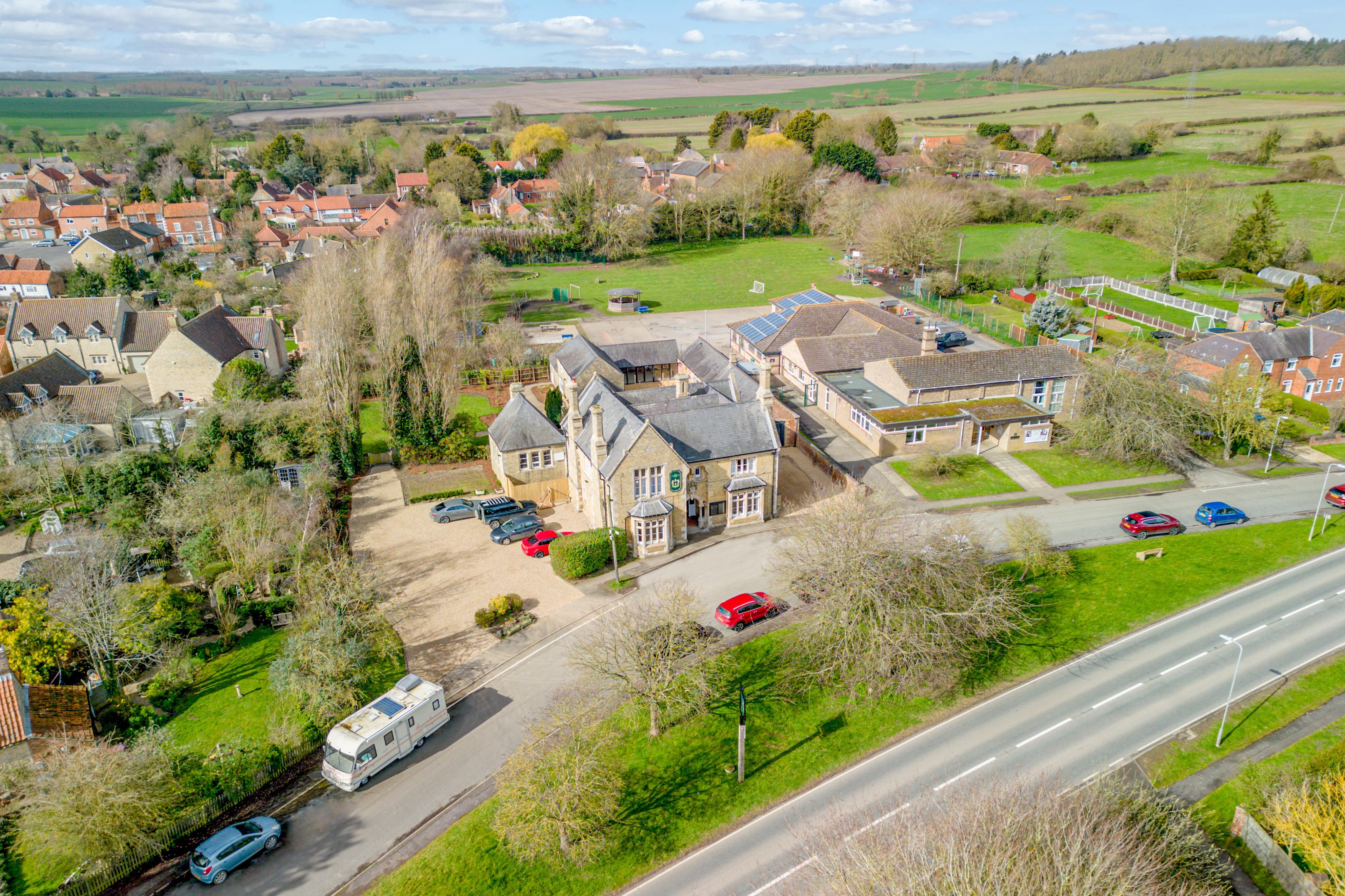 The Whichcote Arms Hotel Sleaford Exterior photo